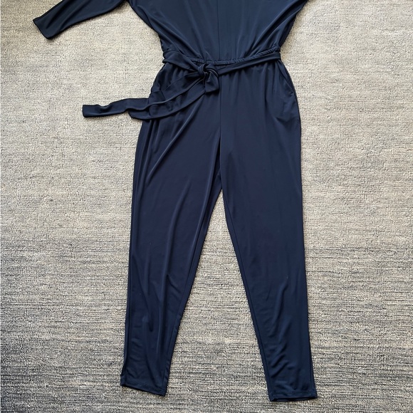 NWT Lauren by Ralph Lauren Keyhole belted slim jumpsuit SZ L Navy Sleek - Picture 7 of 10